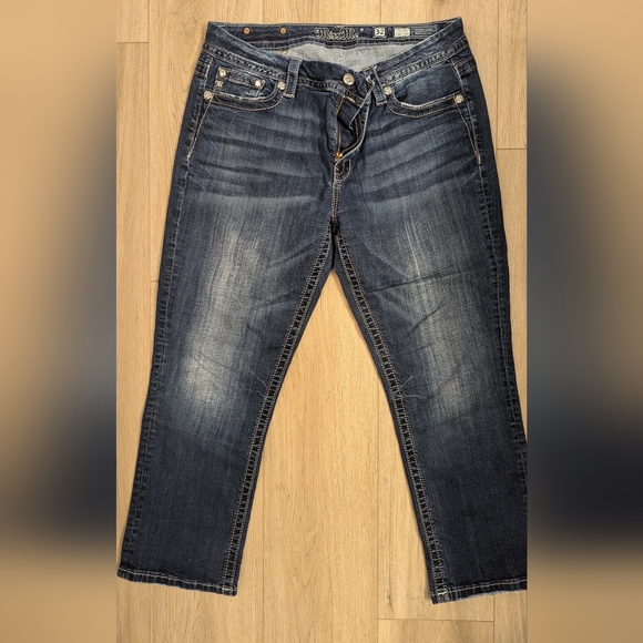 Miss Me jeans mid-rise easy crop size 32 - Picture 2 of 3